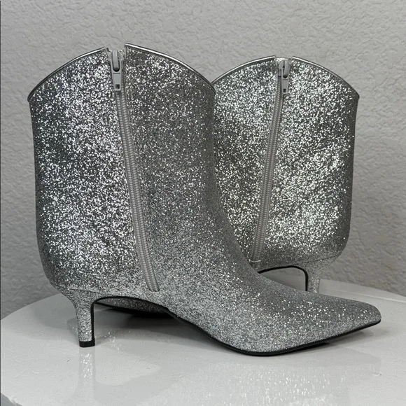 ON 34TH AATIRA TULIP GLITTER BOOTIES SILVER KITTEN HEEL POINTED TOE SIZE 7 *NIB* - Picture 6 of 15